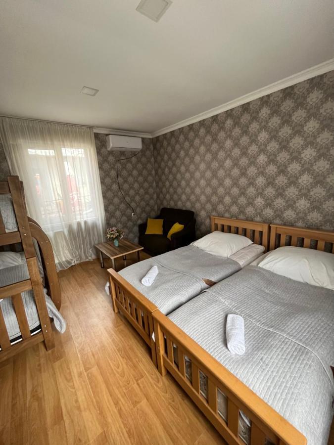 Hillside Guesthouse Боржоми Экстерьер фото