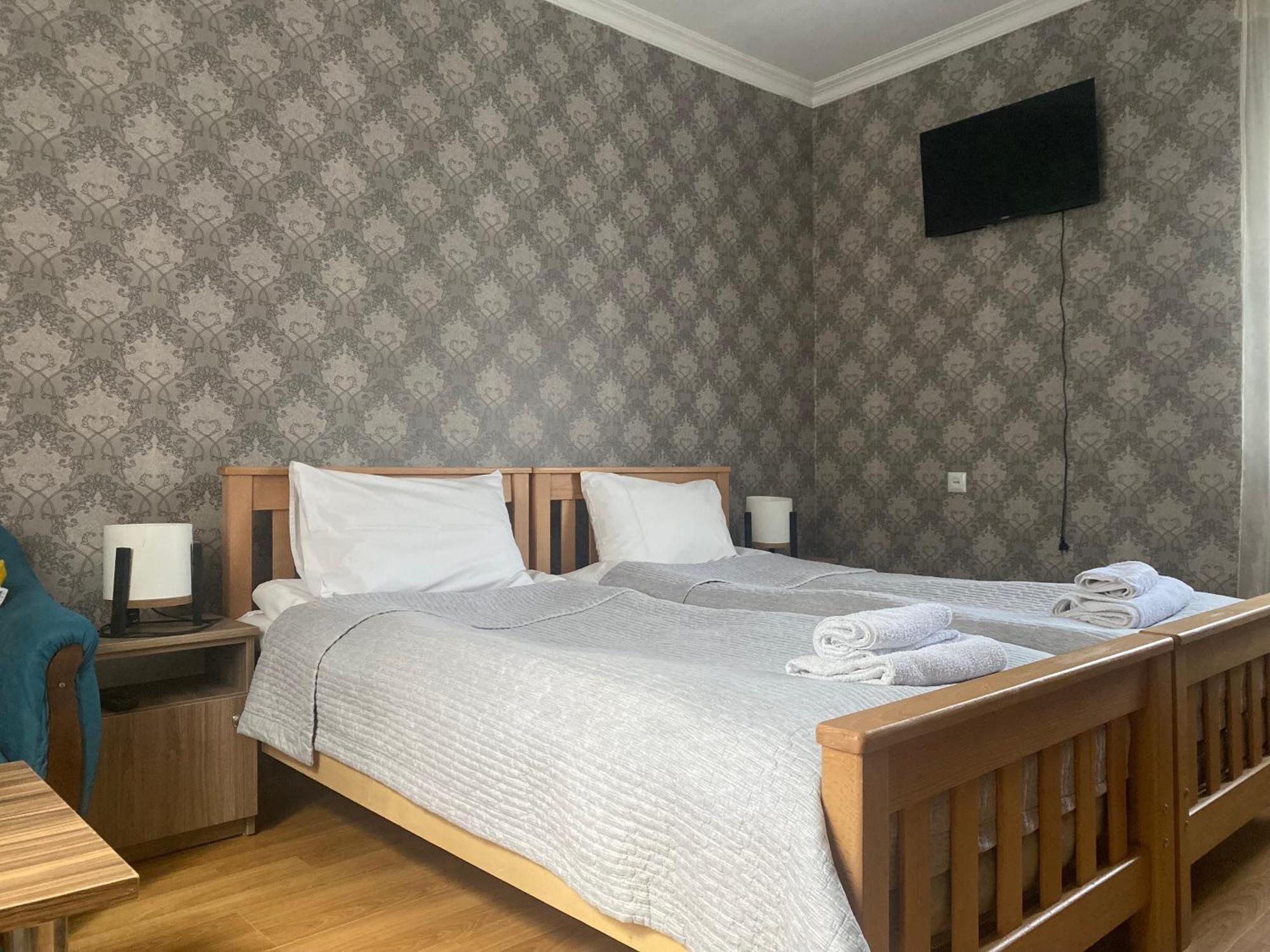 Hillside Guesthouse Боржоми Экстерьер фото