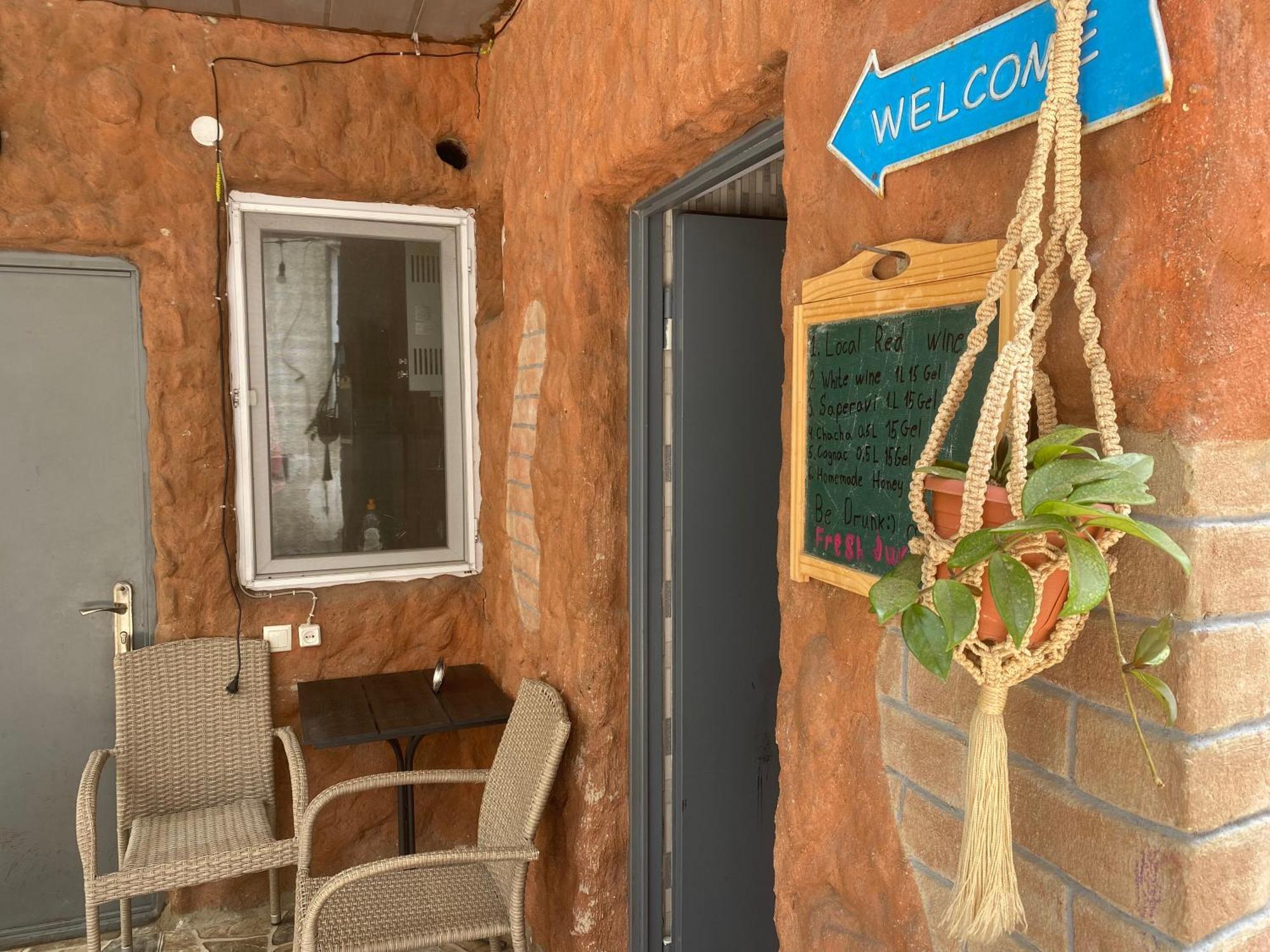 Hillside Guesthouse Боржоми Экстерьер фото